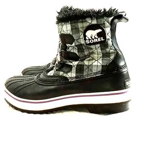 Sorel black white plaid ankle waterproof outdoor